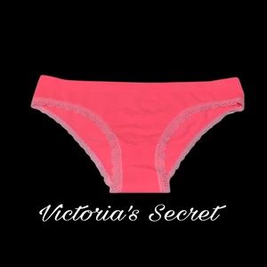 NWT Victoria’s Secret Cheekini, Size Large